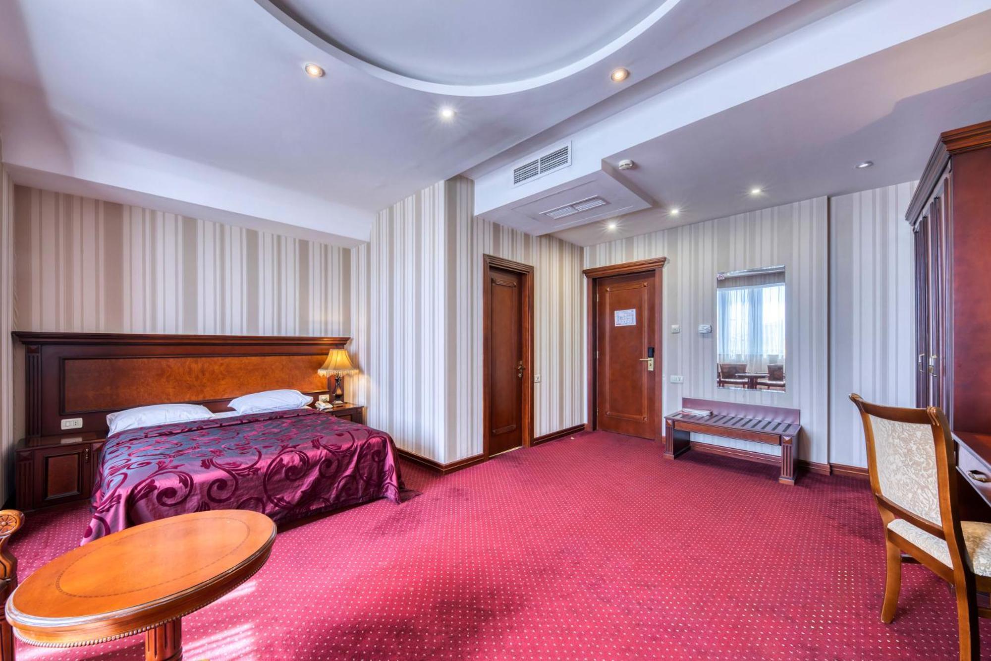 Spa Hotel Grace Forum Yerevan Quarto foto