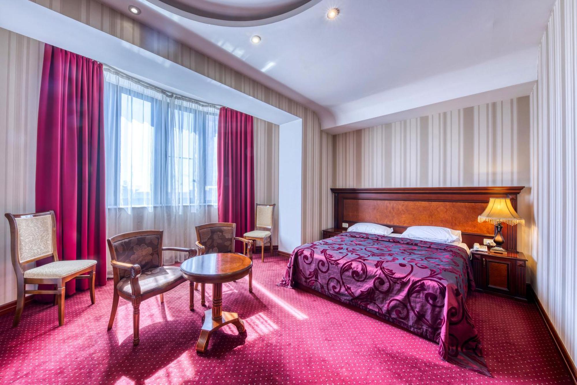 Spa Hotel Grace Forum Yerevan Quarto foto