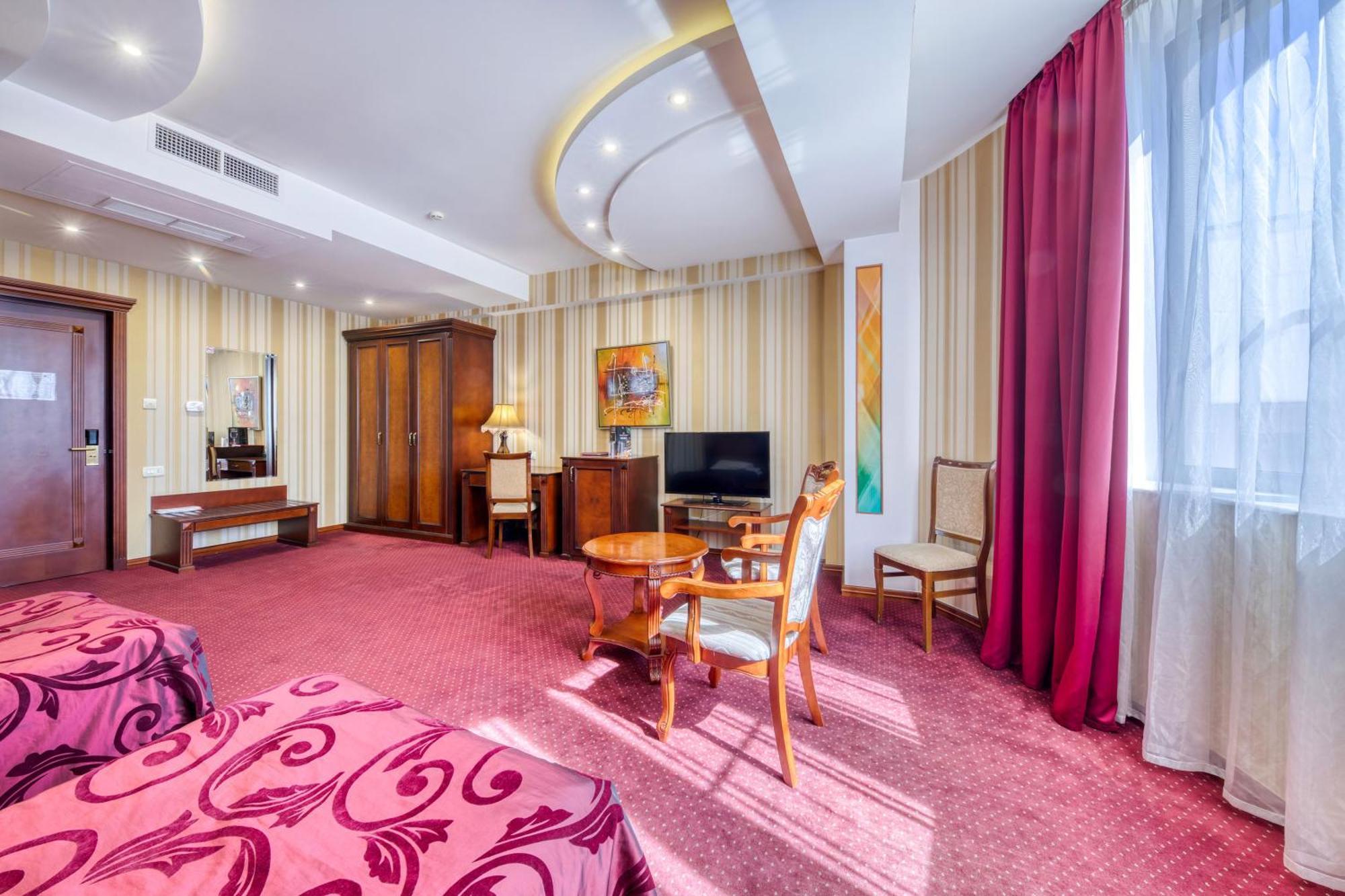 Spa Hotel Grace Forum Yerevan Quarto foto