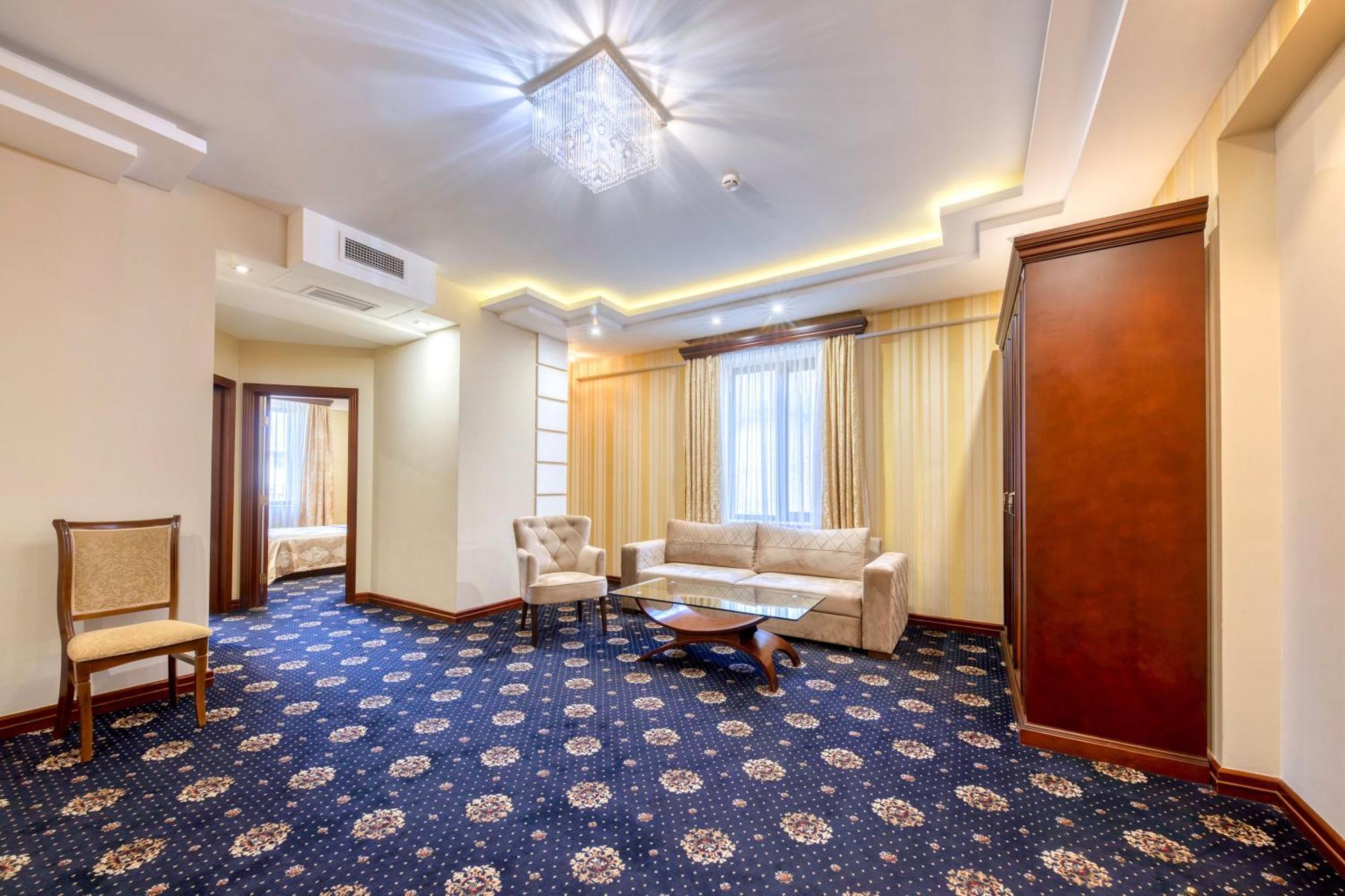 Spa Hotel Grace Forum Yerevan Quarto foto