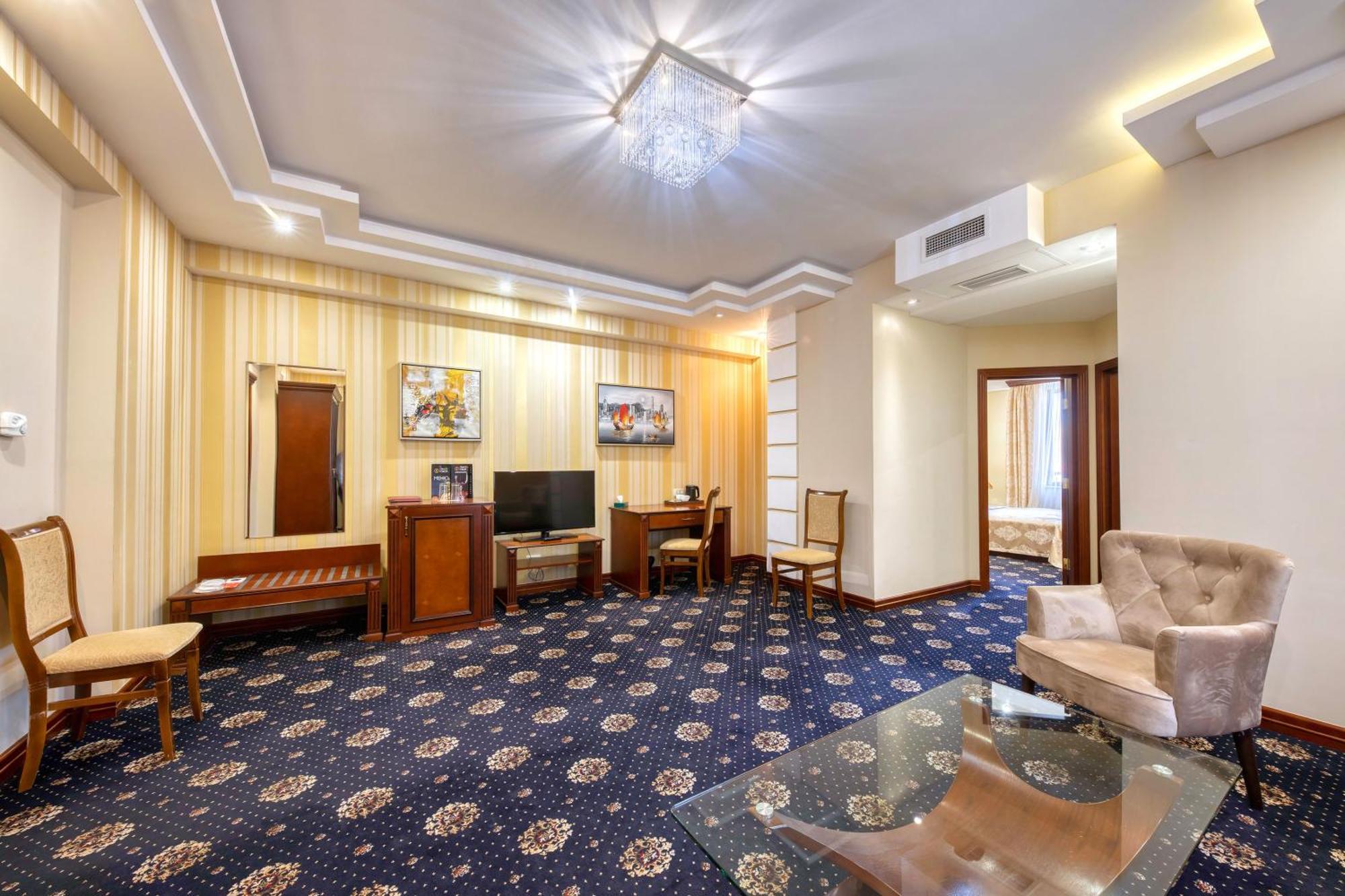 Spa Hotel Grace Forum Yerevan Quarto foto