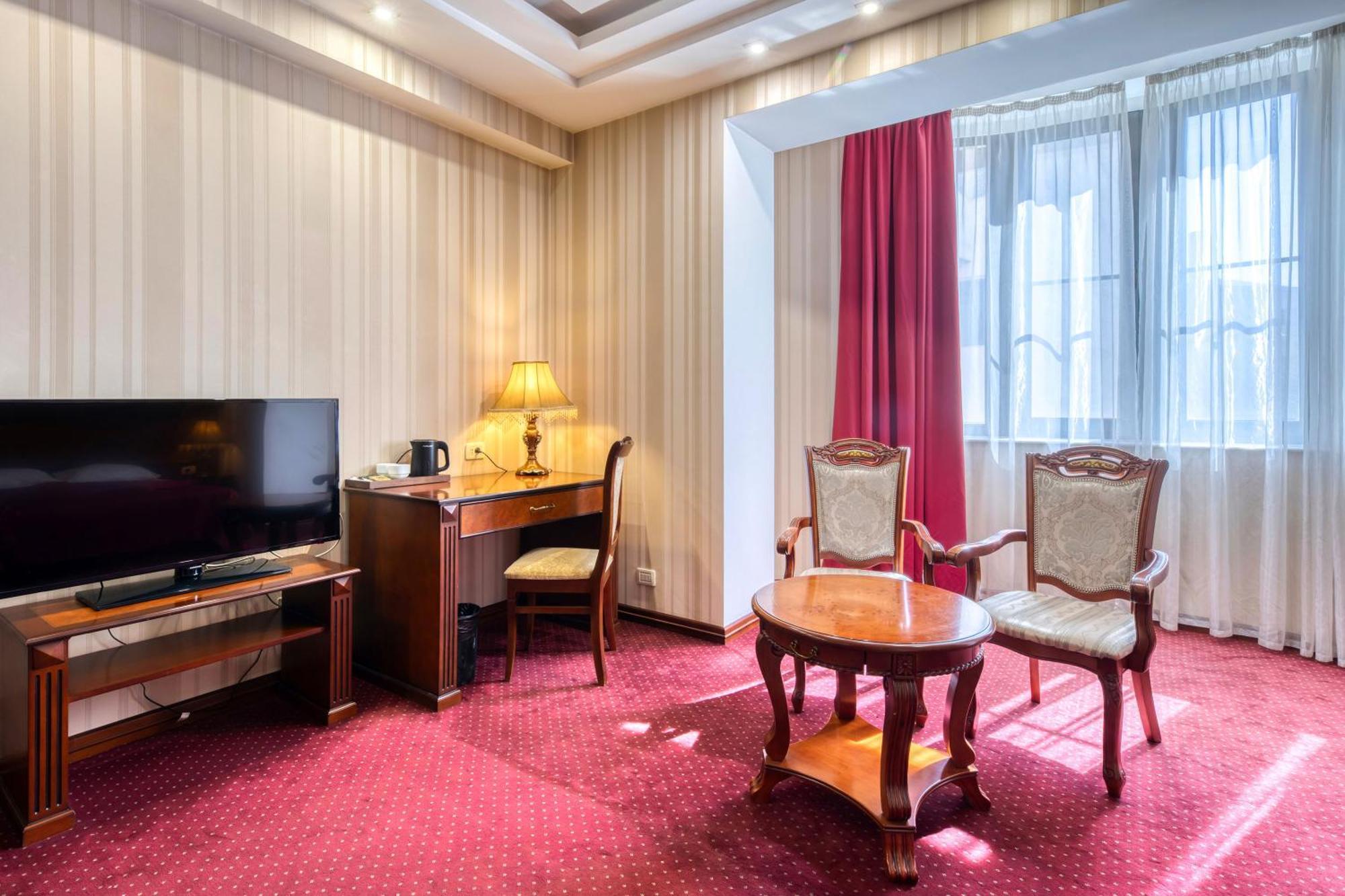 Spa Hotel Grace Forum Yerevan Quarto foto