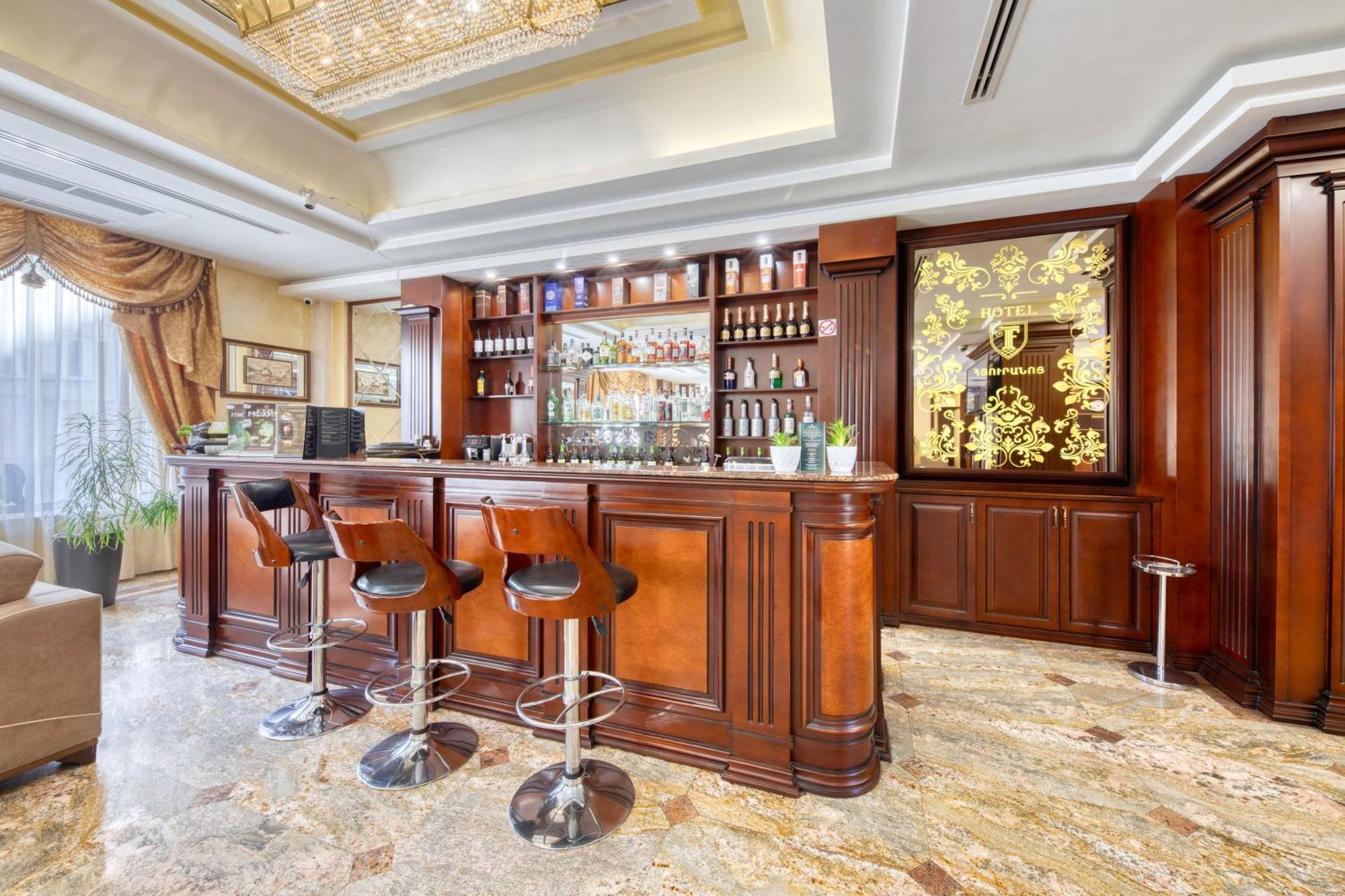 Spa Hotel Grace Forum Yerevan Exterior foto