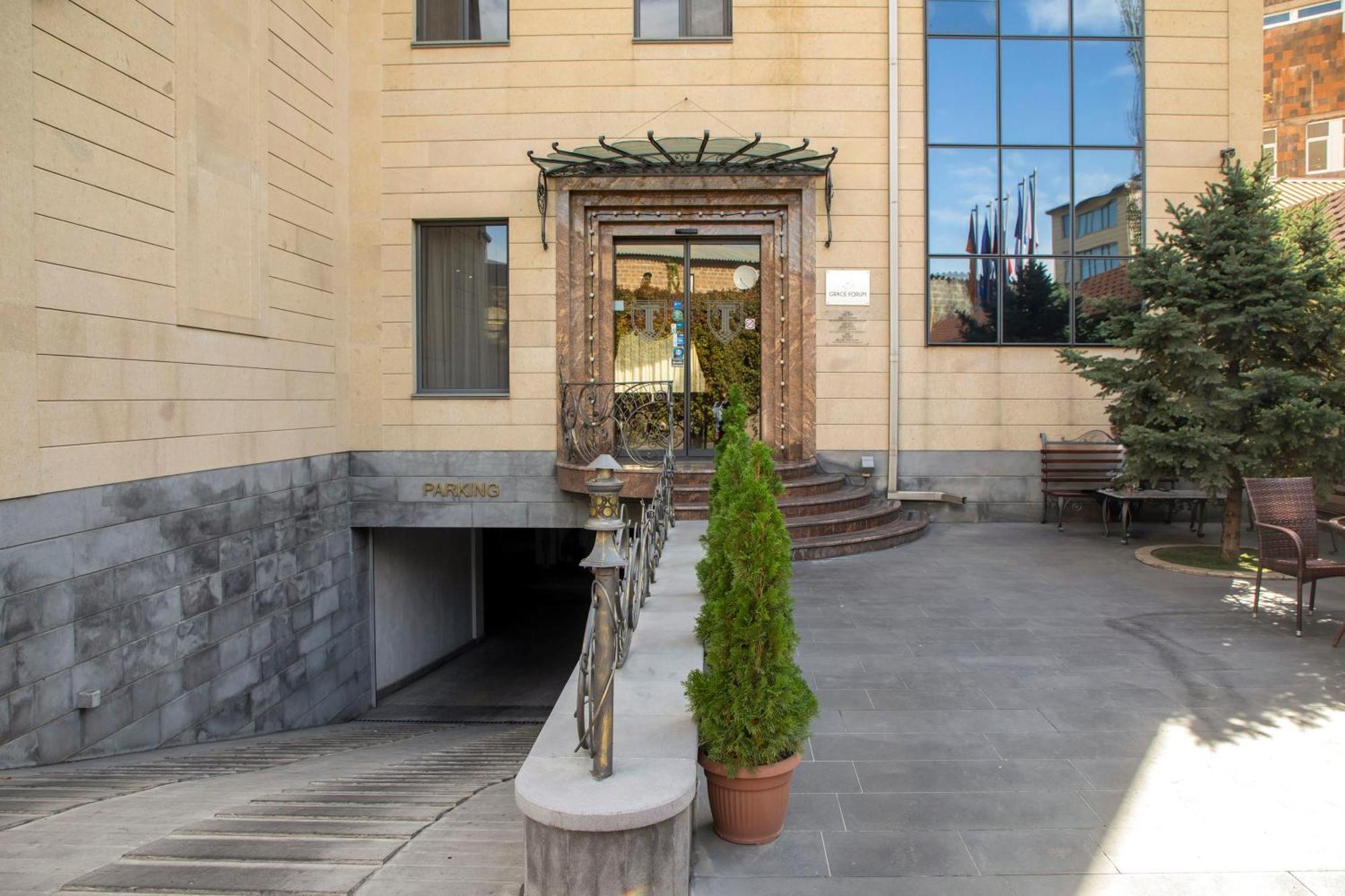 Spa Hotel Grace Forum Yerevan Exterior foto