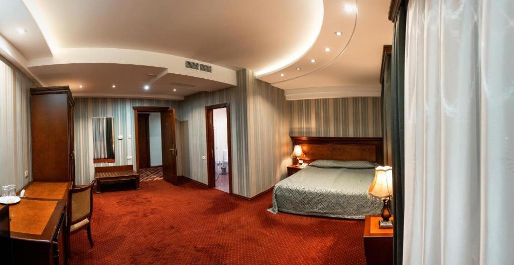 Spa Hotel Grace Forum Yerevan Exterior foto