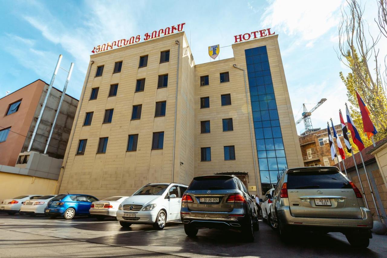 Spa Hotel Grace Forum Yerevan Exterior foto